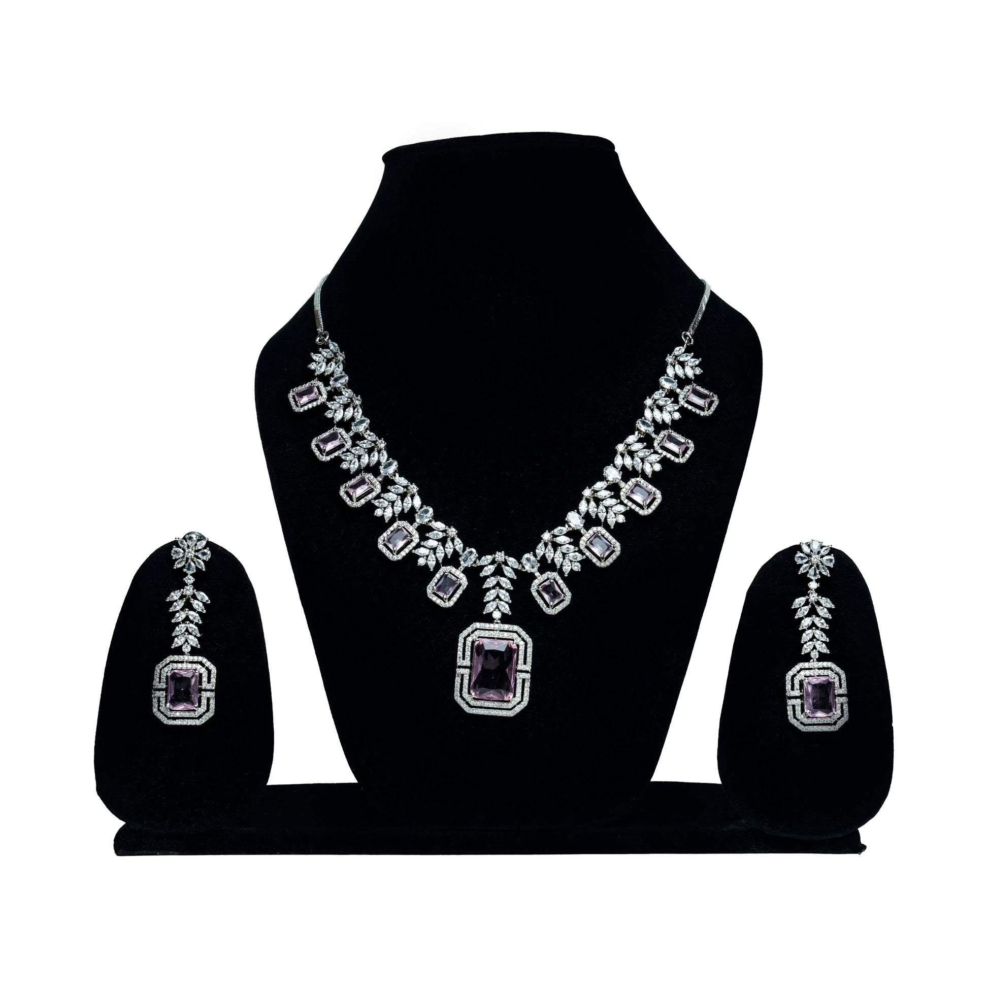 Stylish Women's Necklace and Earring Set