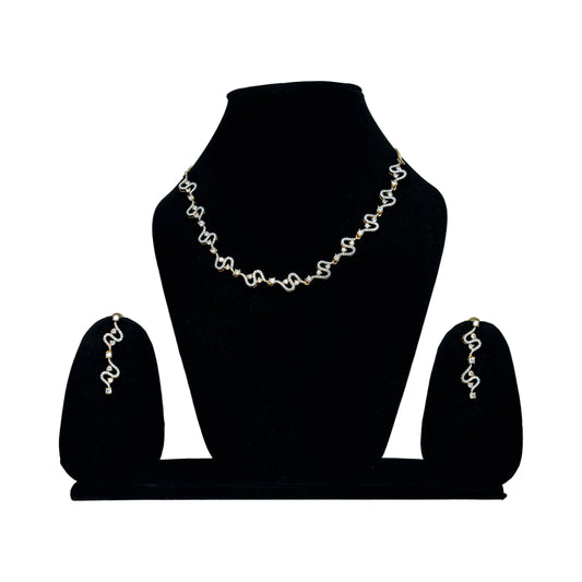 AD Necklace in S Shape - VERDOT